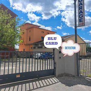 Апартаменты Express Traveller's Front Station Fs Privat Parking Free