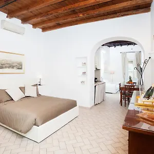 Apartament Tritone 91, Rzym